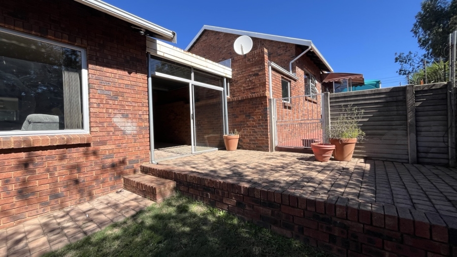 3 Bedroom Property for Sale in Mayberry Park Gauteng