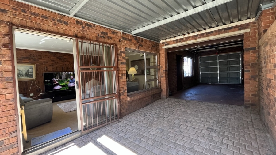 3 Bedroom Property for Sale in Mayberry Park Gauteng
