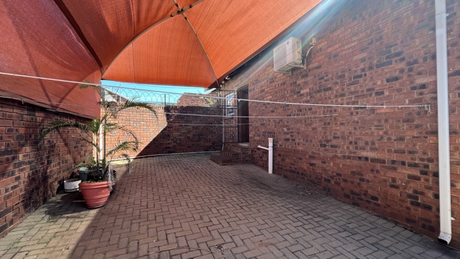 3 Bedroom Property for Sale in Mayberry Park Gauteng