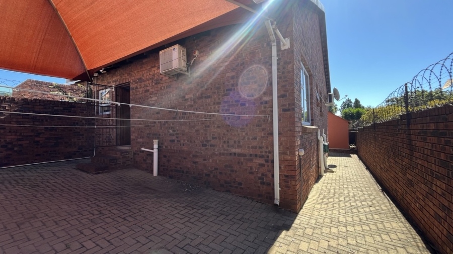 3 Bedroom Property for Sale in Mayberry Park Gauteng
