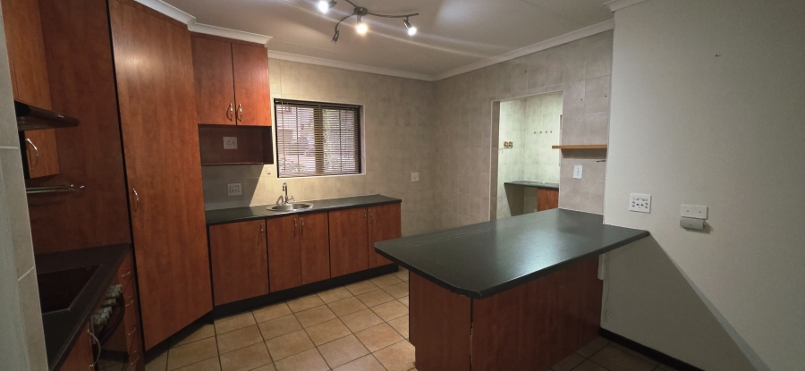 To Let 3 Bedroom Property for Rent in Thornhill Estate Gauteng
