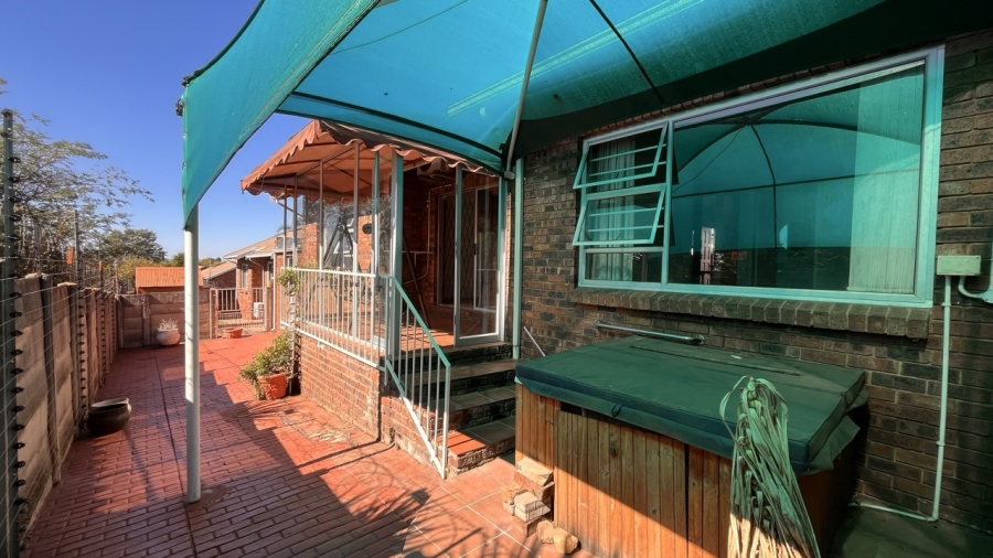 3 Bedroom Property for Sale in Mayberry Park Gauteng
