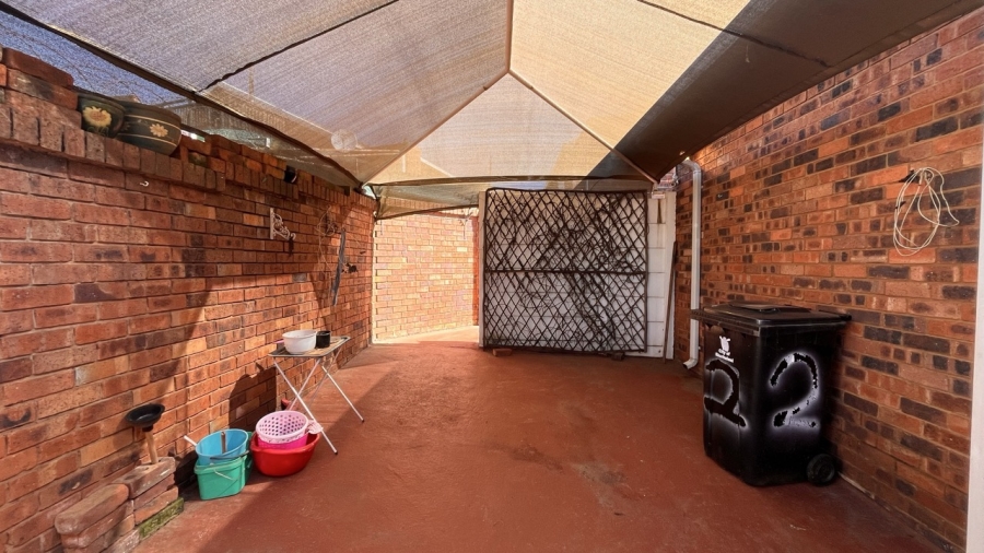 3 Bedroom Property for Sale in Mayberry Park Gauteng