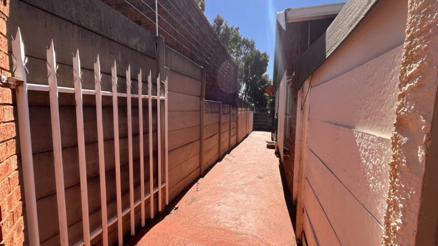 3 Bedroom Property for Sale in Mayberry Park Gauteng