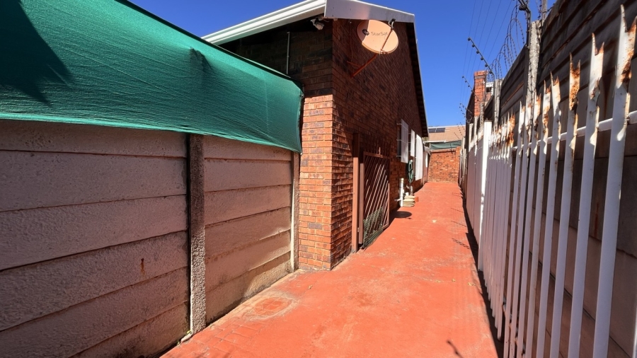 3 Bedroom Property for Sale in Mayberry Park Gauteng