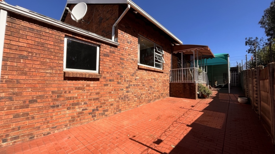 3 Bedroom Property for Sale in Mayberry Park Gauteng