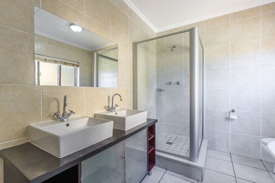 2 Bedroom Property for Sale in Sunninghill Gauteng