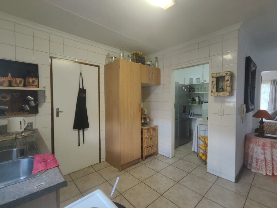 3 Bedroom Property for Sale in Unitas Park Gauteng