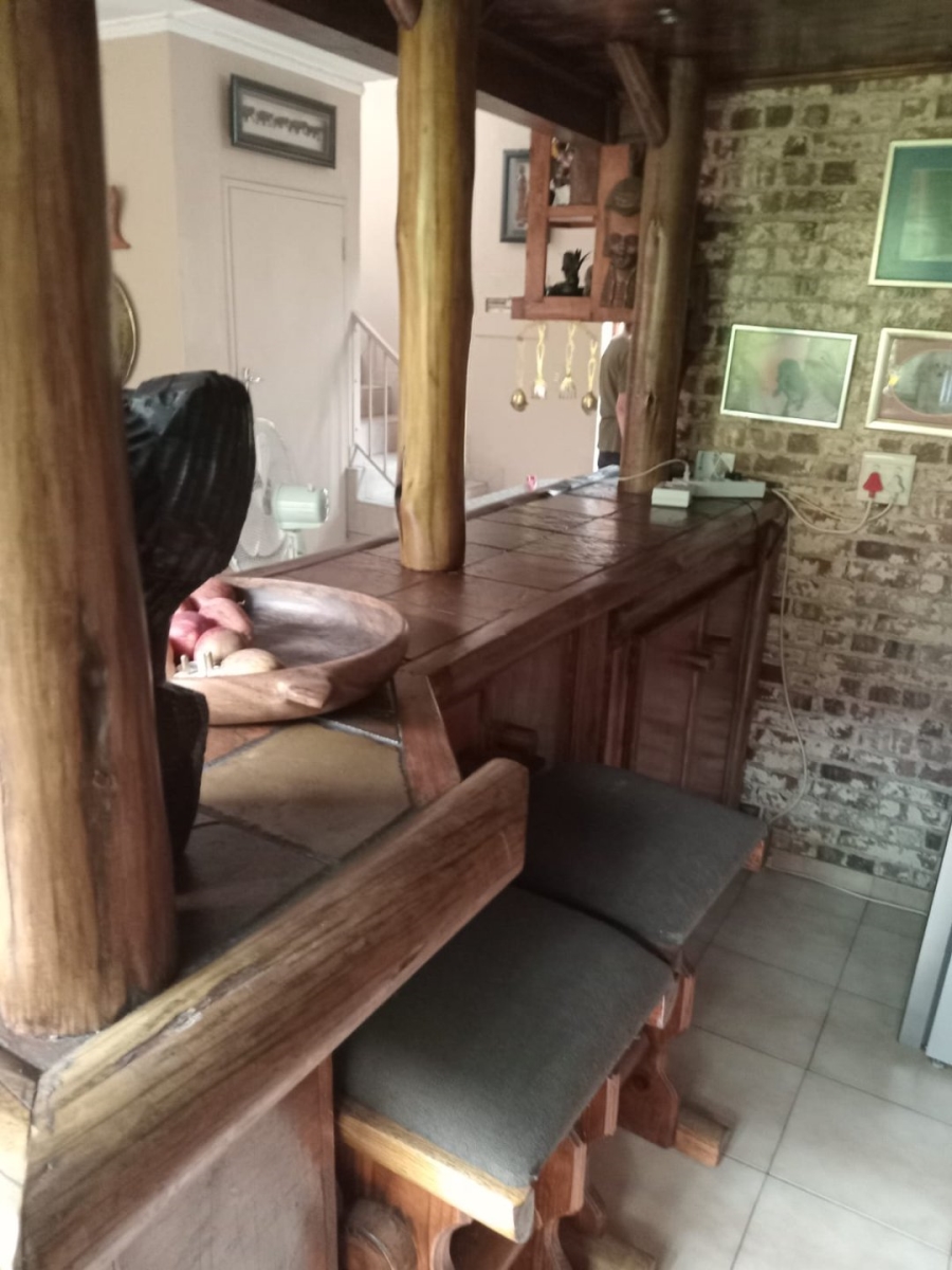 2 Bedroom Property for Sale in Dorandia Gauteng
