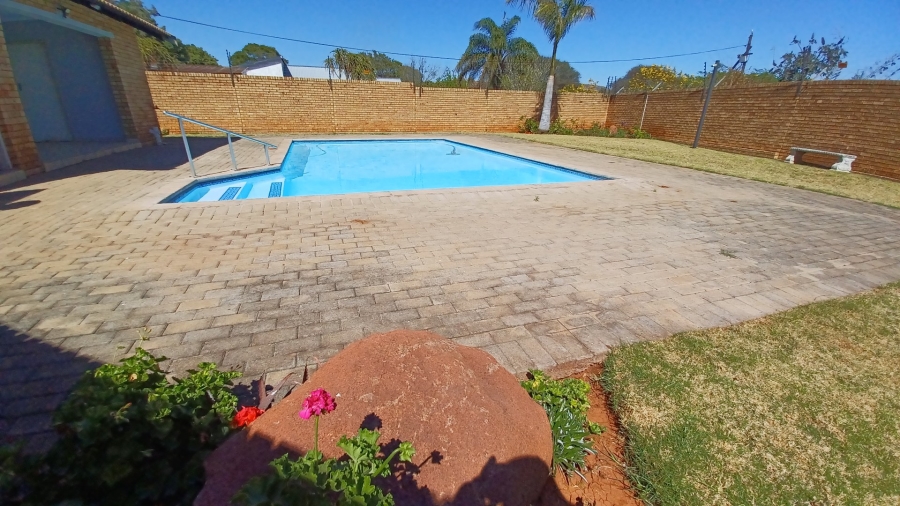 2 Bedroom Property for Sale in Annlin Gauteng