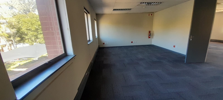 To Let Commercial Property for Rent in Vorna Valley Gauteng