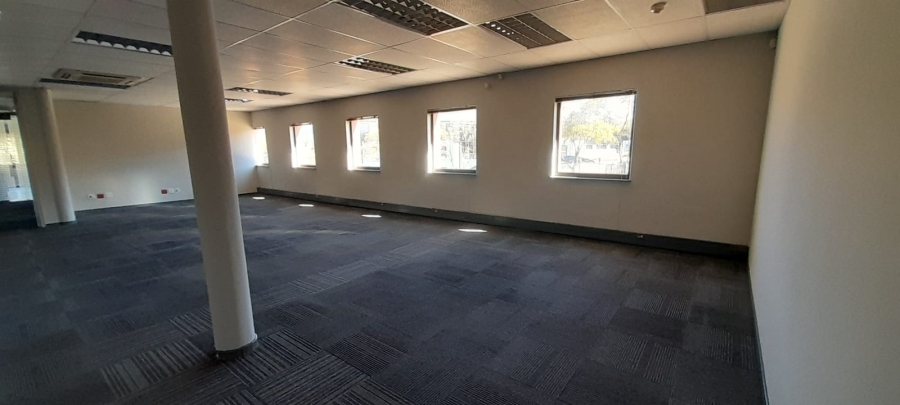 To Let Commercial Property for Rent in Vorna Valley Gauteng