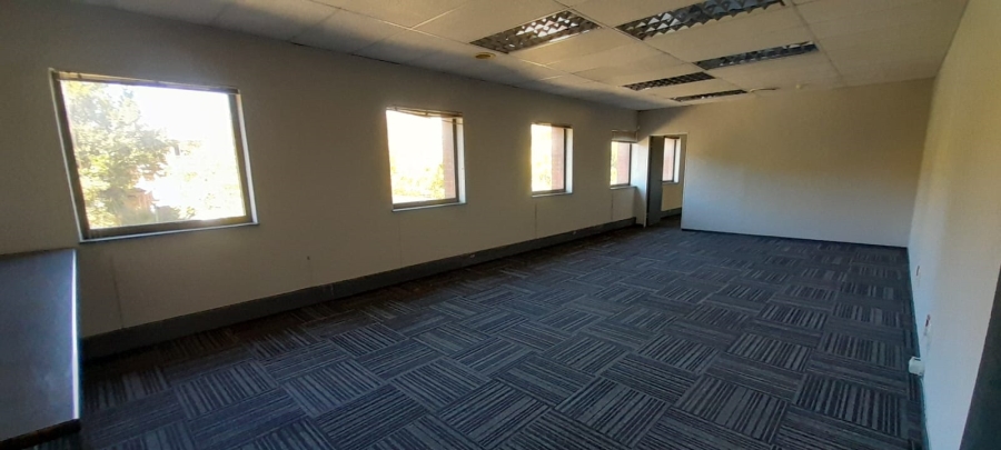 To Let Commercial Property for Rent in Vorna Valley Gauteng