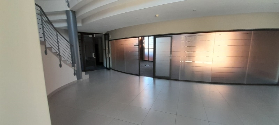 To Let Commercial Property for Rent in Vorna Valley Gauteng