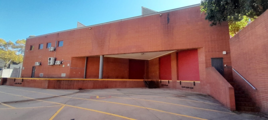 To Let Commercial Property for Rent in Vorna Valley Gauteng