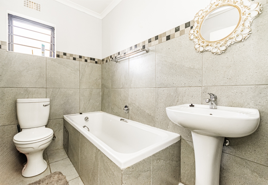 3 Bedroom Property for Sale in Mindalore Gauteng
