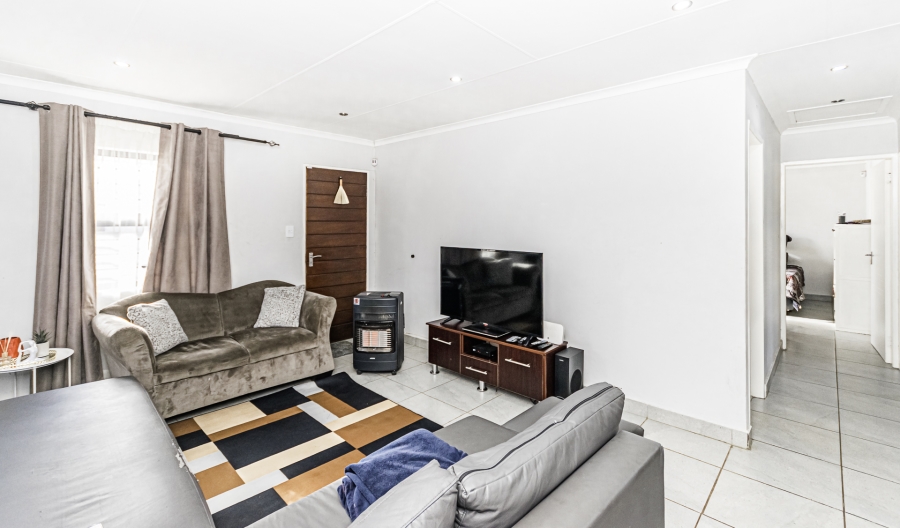 3 Bedroom Property for Sale in Mindalore Gauteng