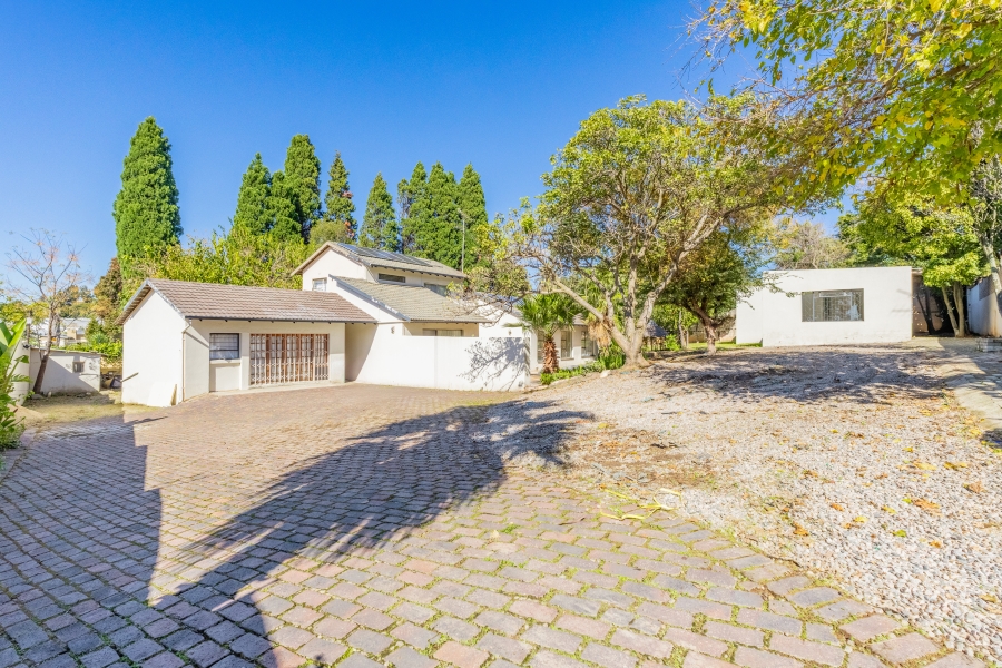 12 Bedroom Property for Sale in Sandown Gauteng