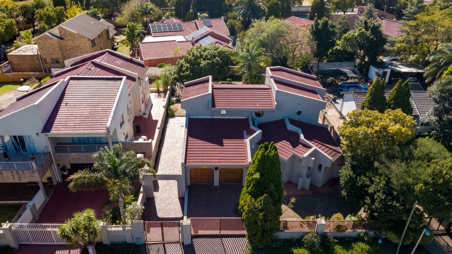 5 Bedroom Property for Sale in Country View Gauteng