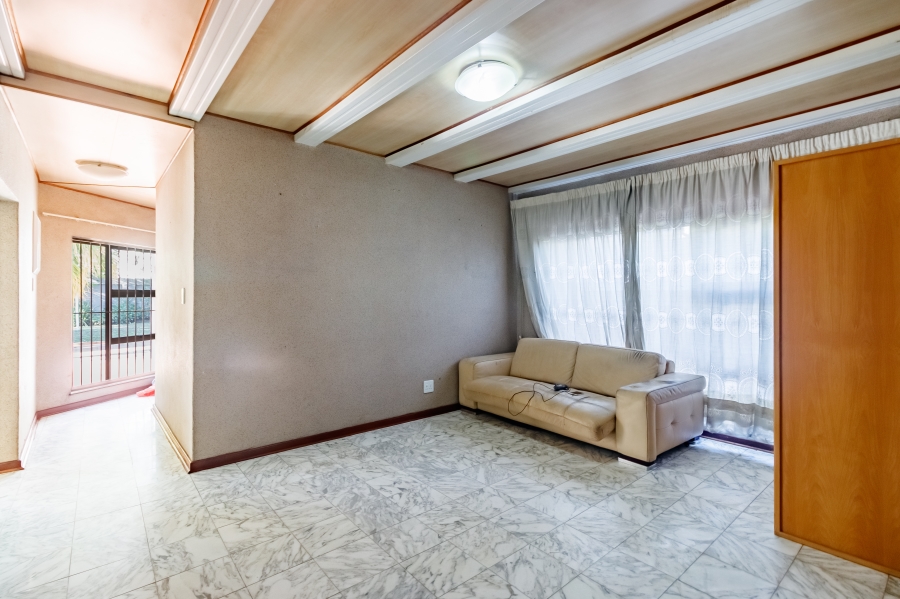 5 Bedroom Property for Sale in Country View Gauteng