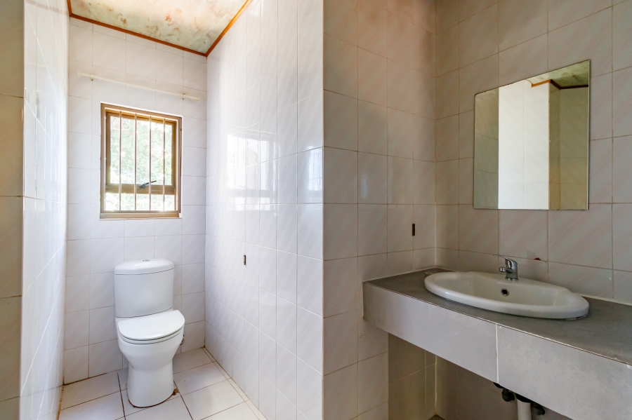 5 Bedroom Property for Sale in Country View Gauteng