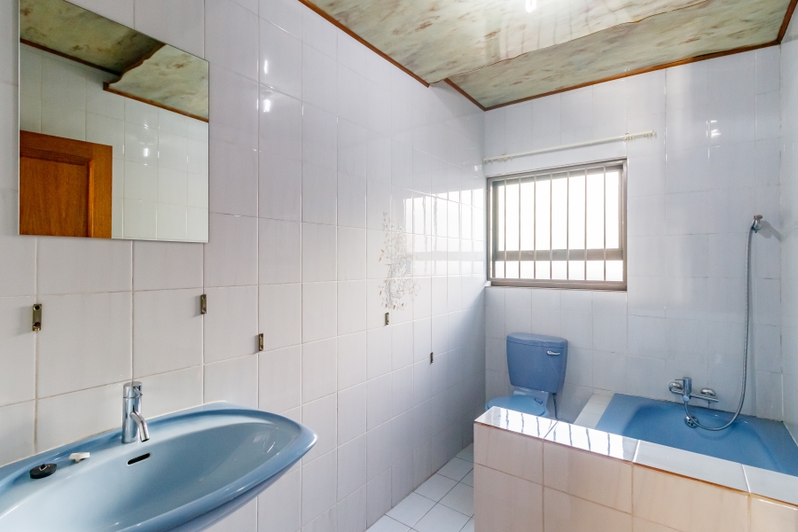 5 Bedroom Property for Sale in Country View Gauteng