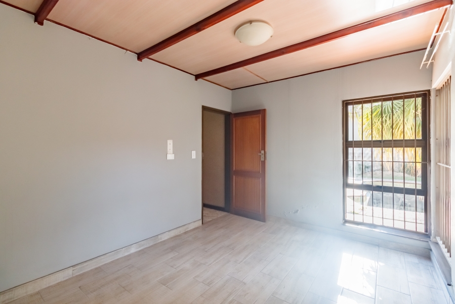 5 Bedroom Property for Sale in Country View Gauteng