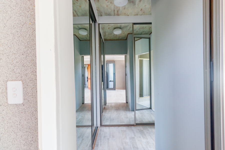 5 Bedroom Property for Sale in Country View Gauteng