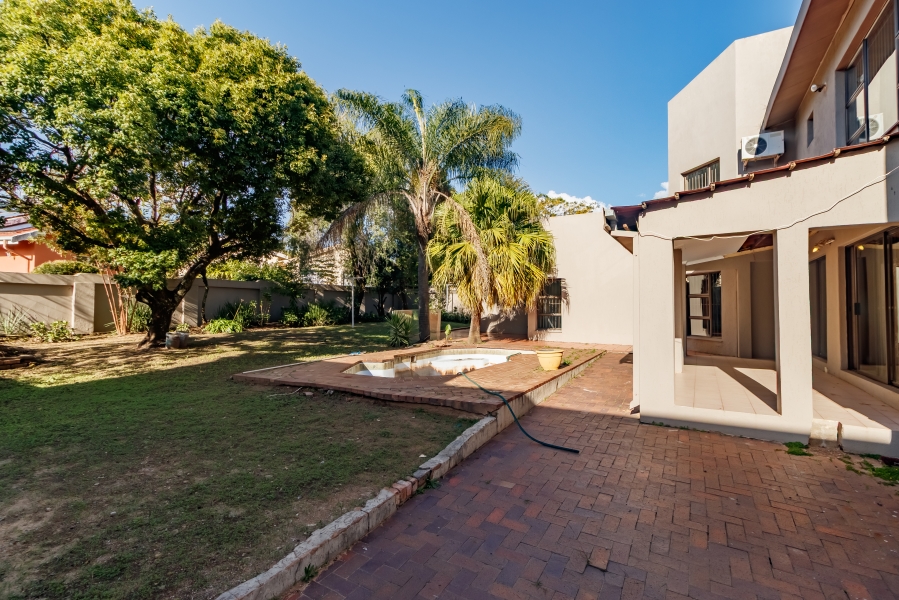 5 Bedroom Property for Sale in Country View Gauteng