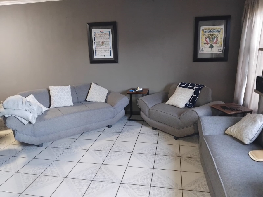 3 Bedroom Property for Sale in Dersley Gauteng