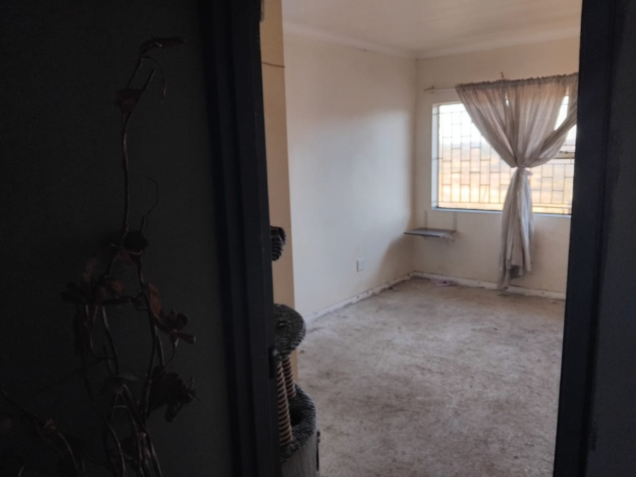 3 Bedroom Property for Sale in Dersley Gauteng