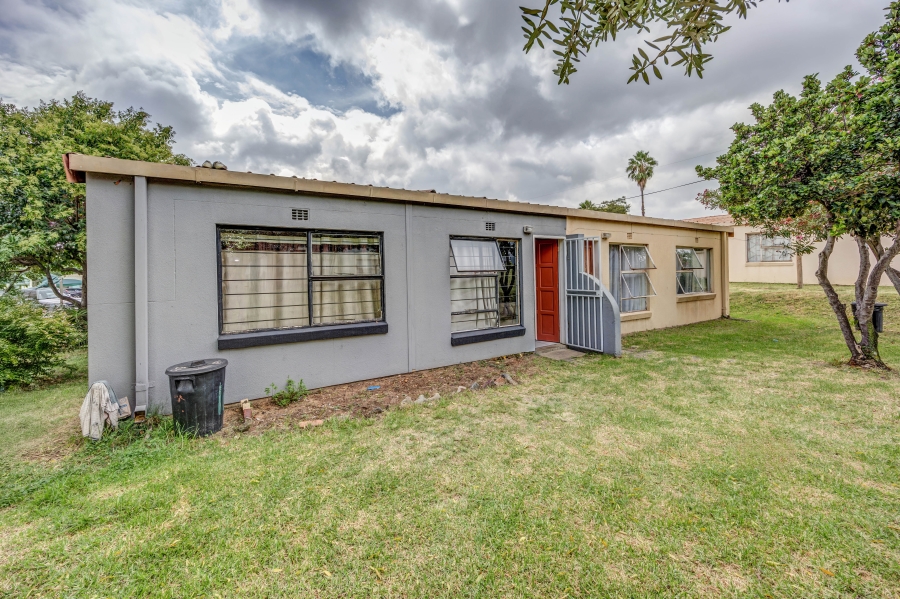 2 Bedroom Property for Sale in Bloubosrand Gauteng