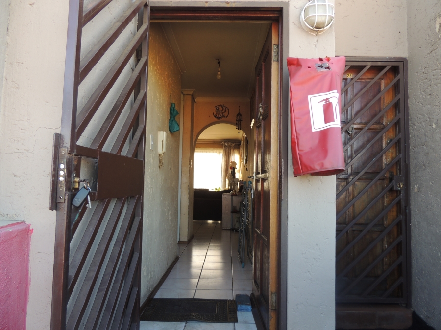 1 Bedroom Property for Sale in Ridgeway Gauteng