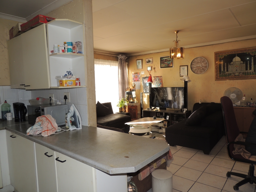 1 Bedroom Property for Sale in Ridgeway Gauteng