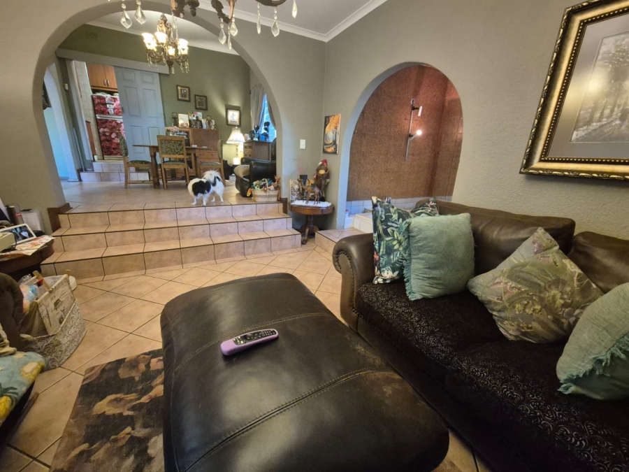 4 Bedroom Property for Sale in Mulbarton Gauteng