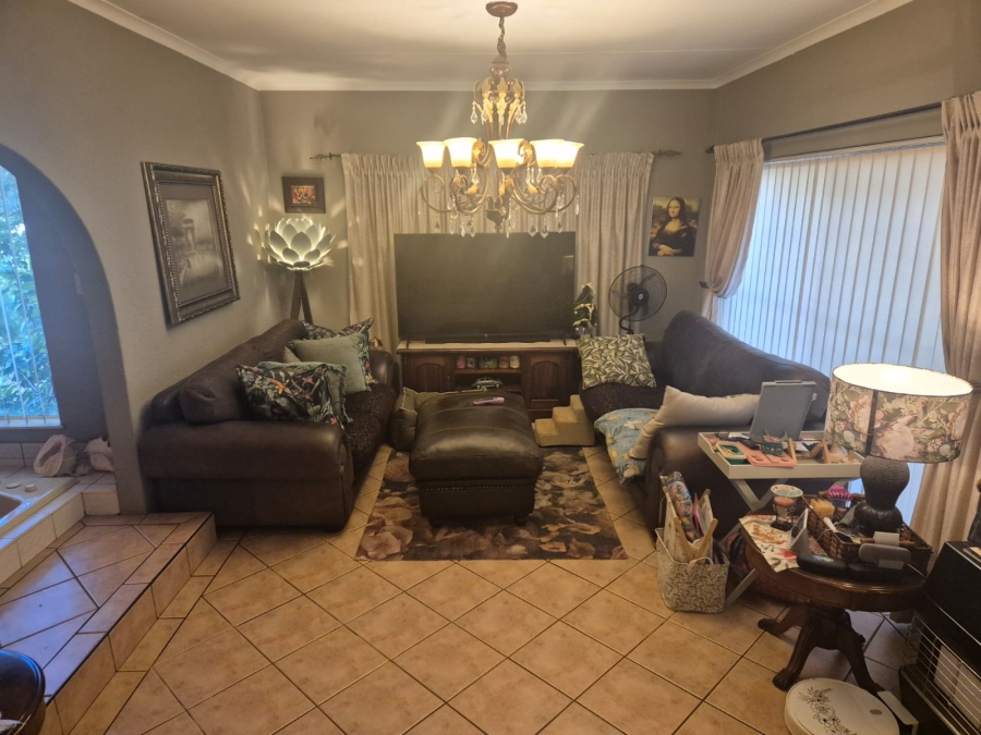 4 Bedroom Property for Sale in Mulbarton Gauteng