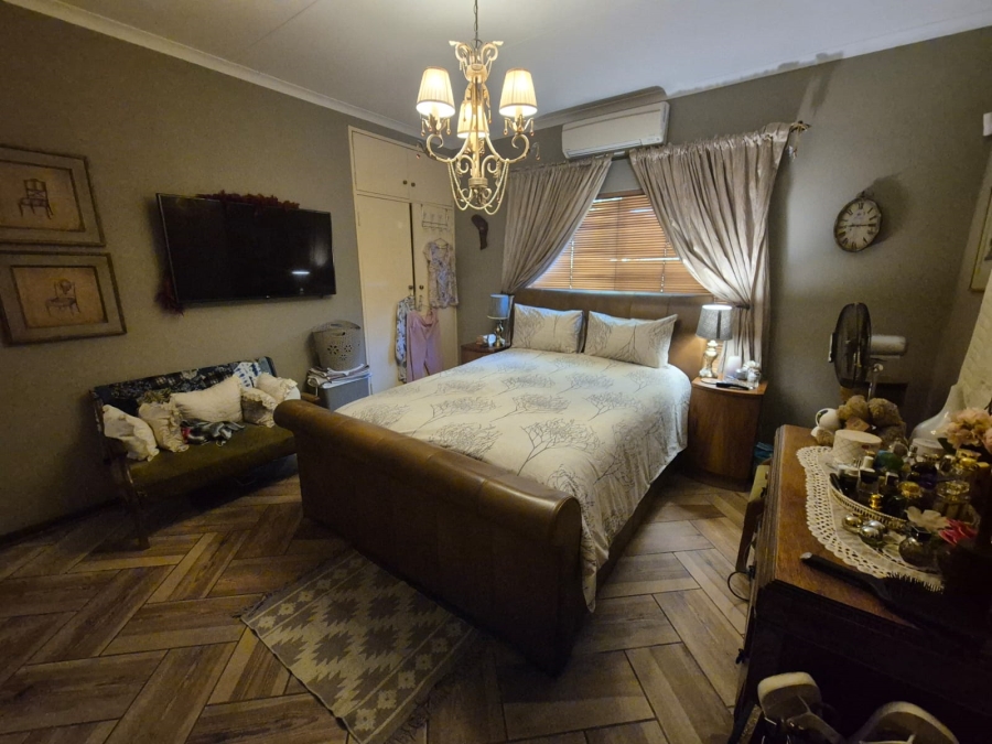 4 Bedroom Property for Sale in Mulbarton Gauteng