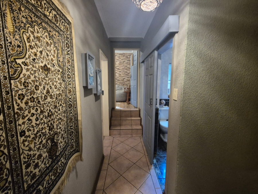 4 Bedroom Property for Sale in Mulbarton Gauteng