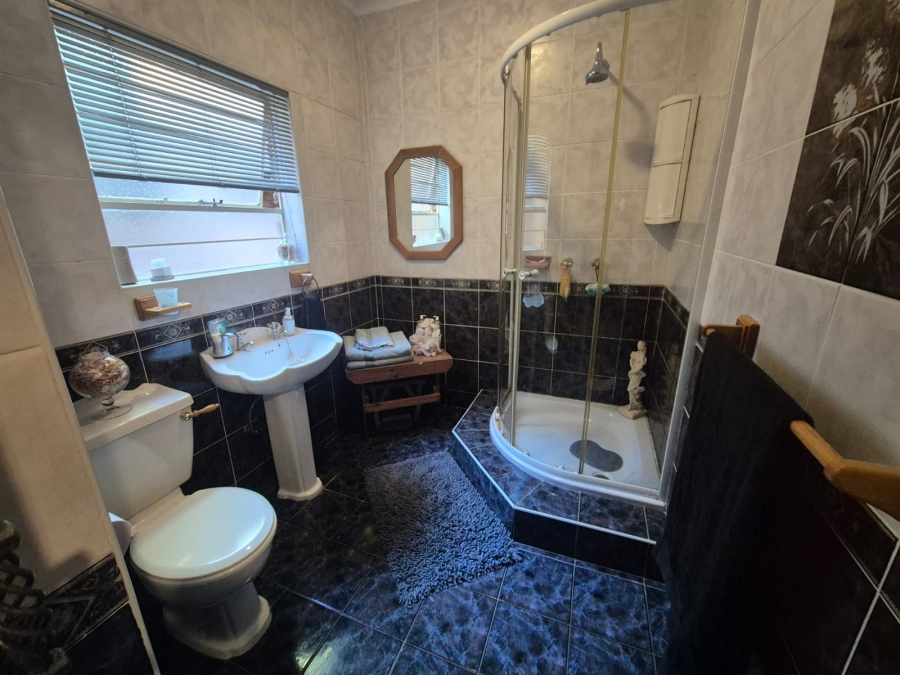4 Bedroom Property for Sale in Mulbarton Gauteng