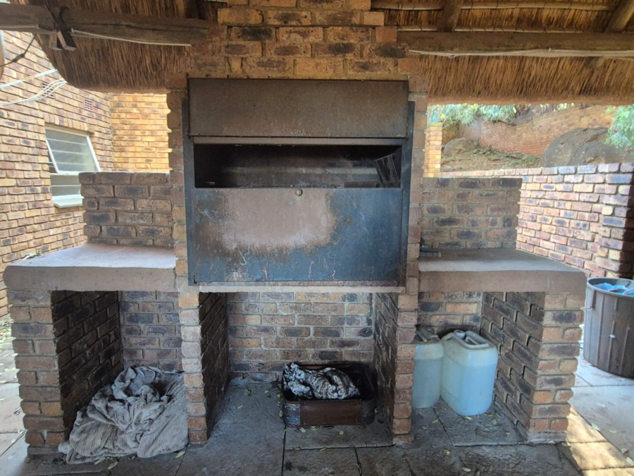 4 Bedroom Property for Sale in Mulbarton Gauteng