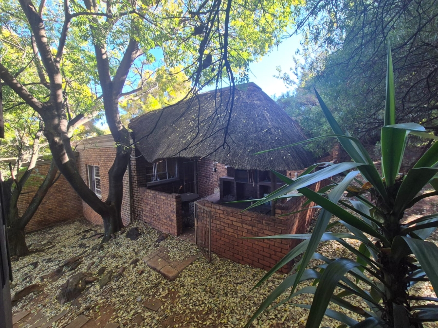 4 Bedroom Property for Sale in Mulbarton Gauteng