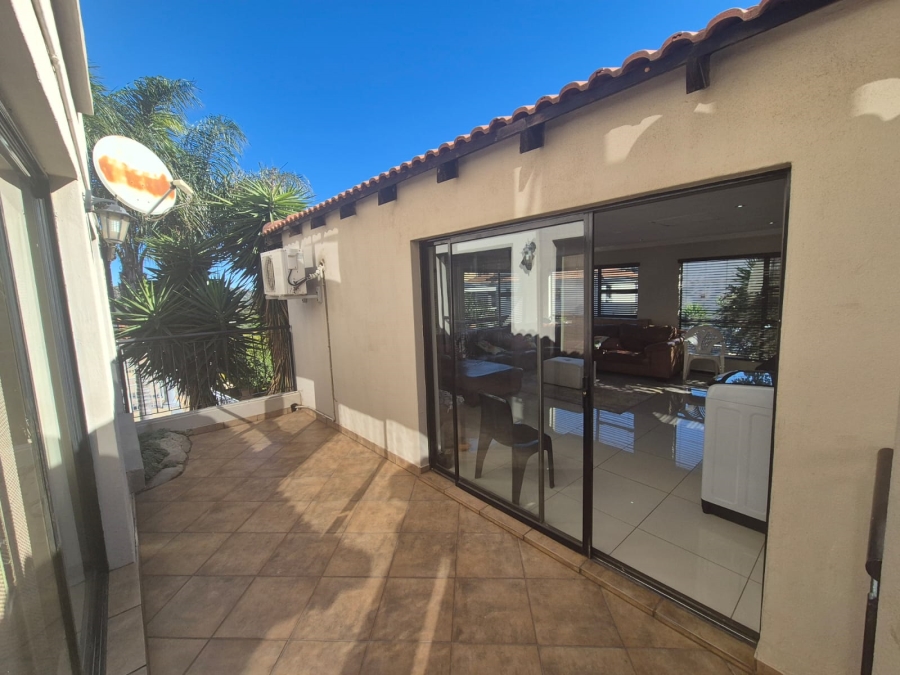 4 Bedroom Property for Sale in Bassonia Rock Gauteng