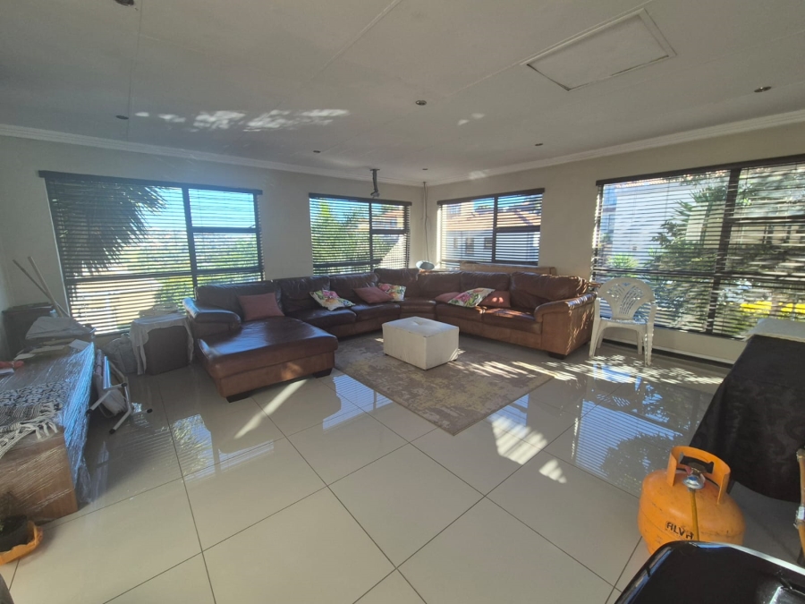 4 Bedroom Property for Sale in Bassonia Rock Gauteng