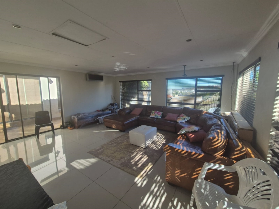 4 Bedroom Property for Sale in Bassonia Rock Gauteng