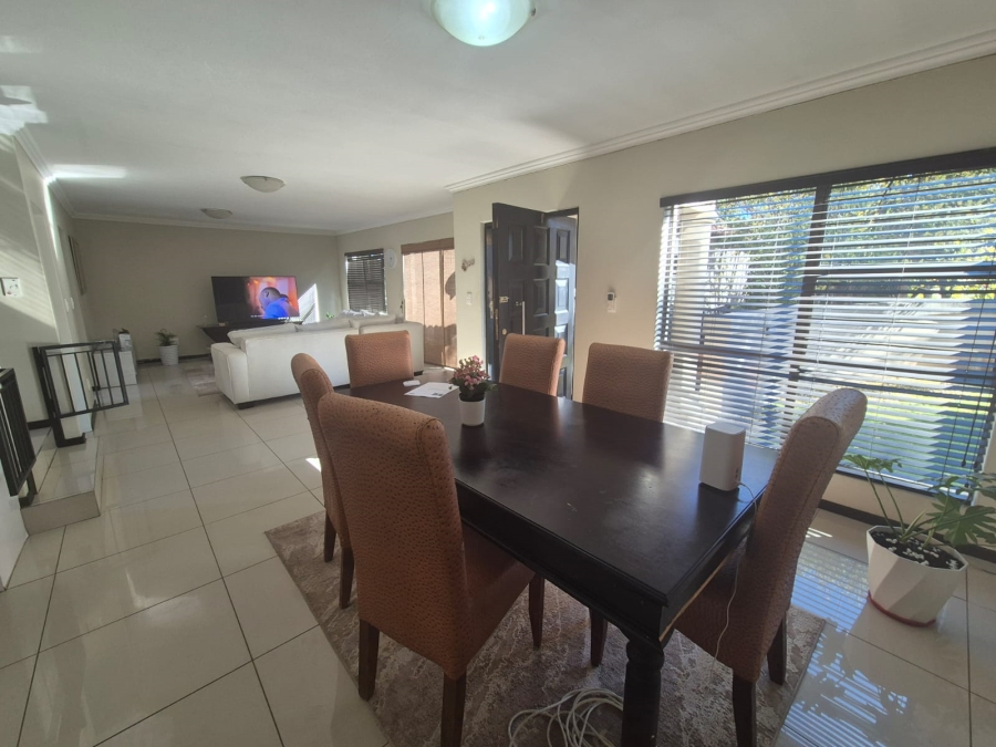 4 Bedroom Property for Sale in Bassonia Rock Gauteng
