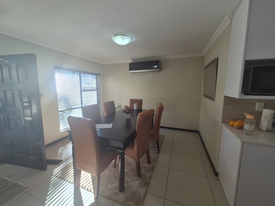 4 Bedroom Property for Sale in Bassonia Rock Gauteng