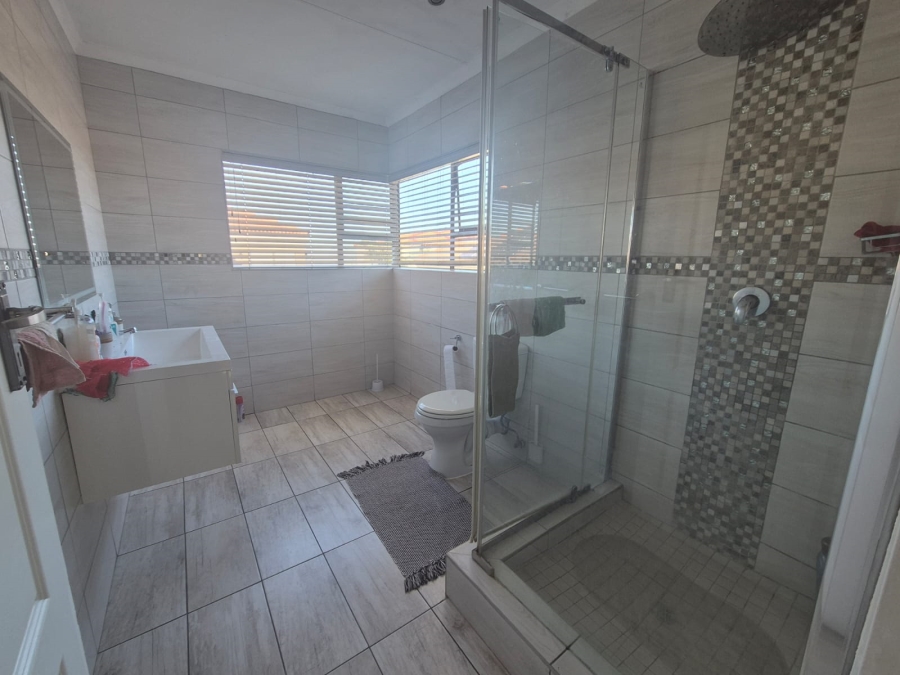 4 Bedroom Property for Sale in Bassonia Rock Gauteng
