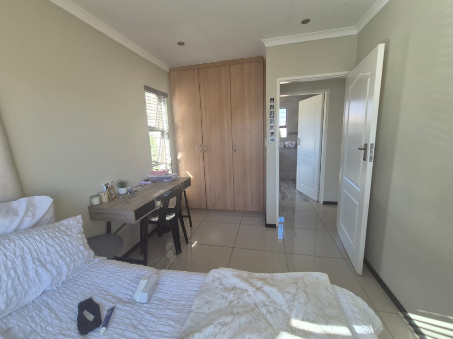 4 Bedroom Property for Sale in Bassonia Rock Gauteng