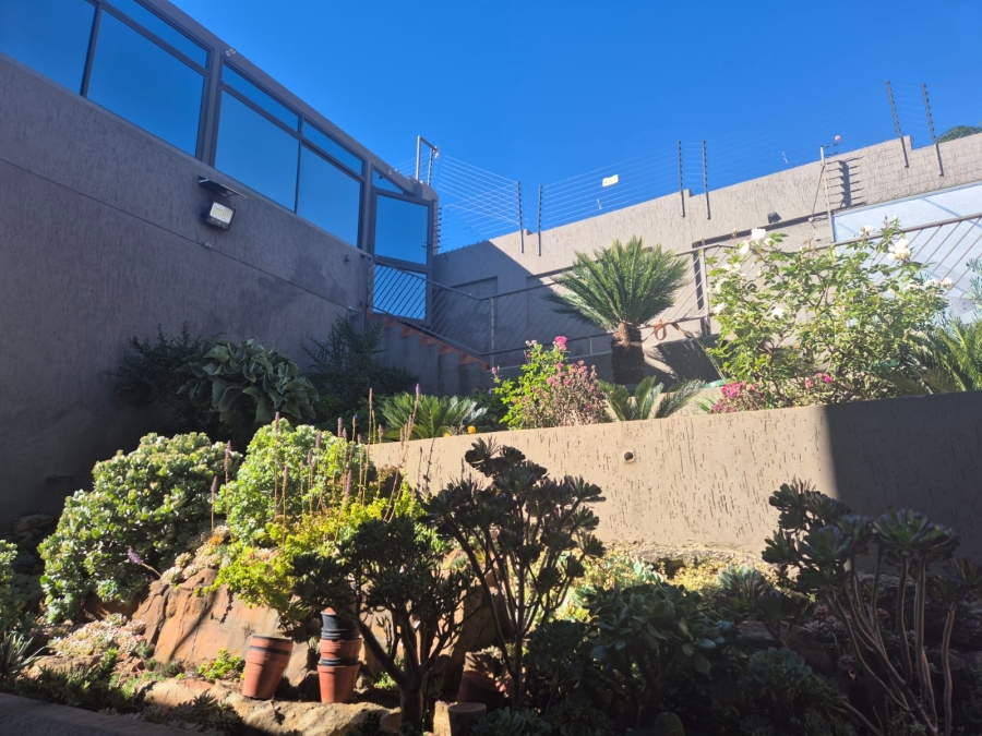 4 Bedroom Property for Sale in Bassonia Gauteng