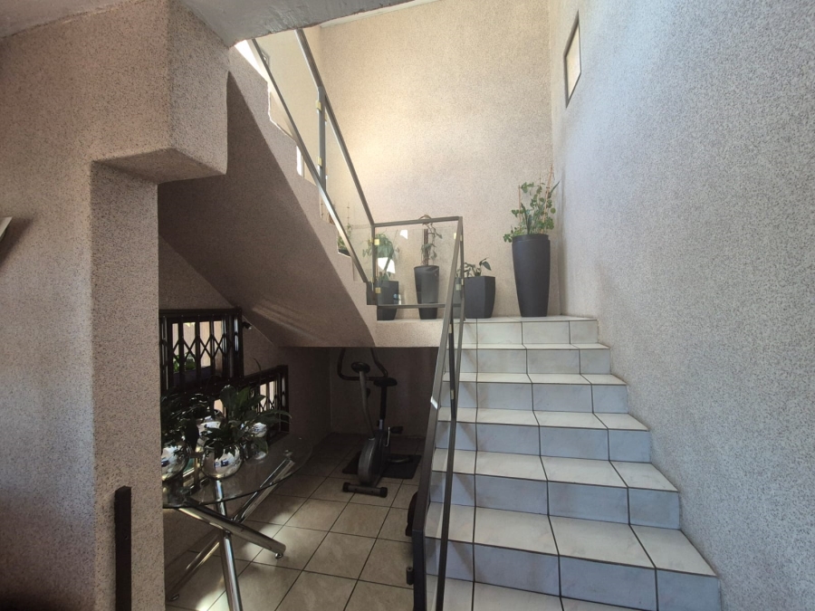4 Bedroom Property for Sale in Bassonia Gauteng